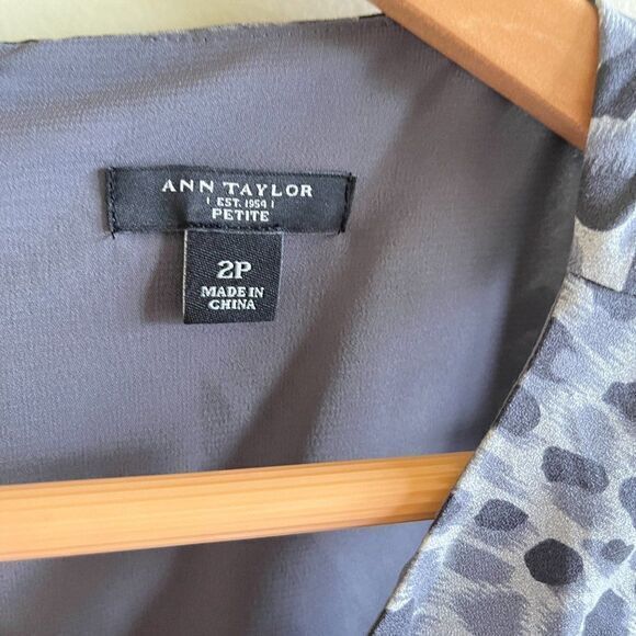 NEW Ann Taylor Stretch Silk Animal Print Sleeveless Draped Dress Size 2 … - Picture 3 of 8